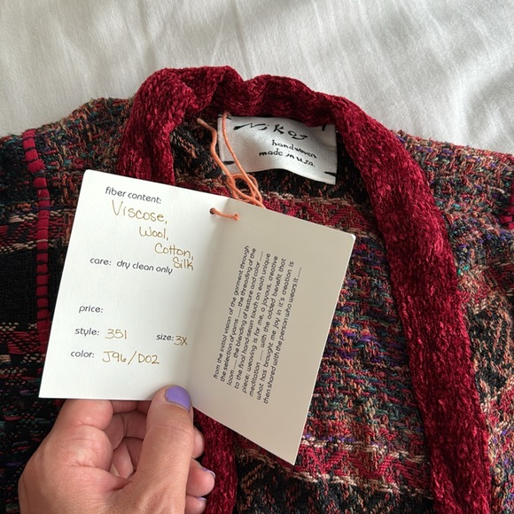 Nikos handwoven sweater - Picture 2 of 4